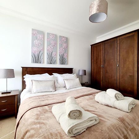 Shore Thing Beachfront Apartment Ramsgate - Sleeps 4 Exterior photo